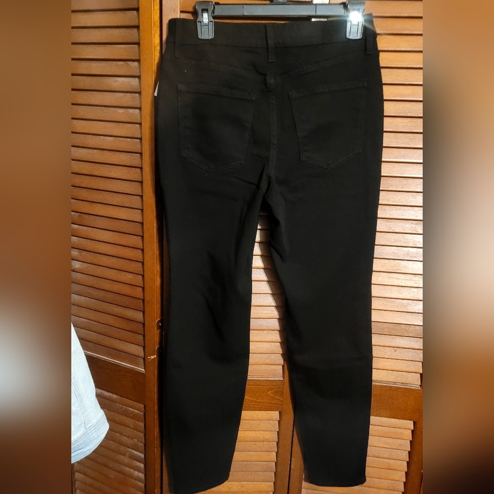 NWT High Rise Black Skinny Jeans With Stretch Ladies Size 8 - Picture 3 of 7